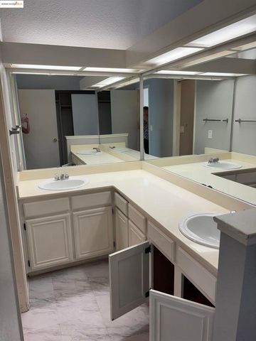 388 Mill Rd, Martinez, CA 94553