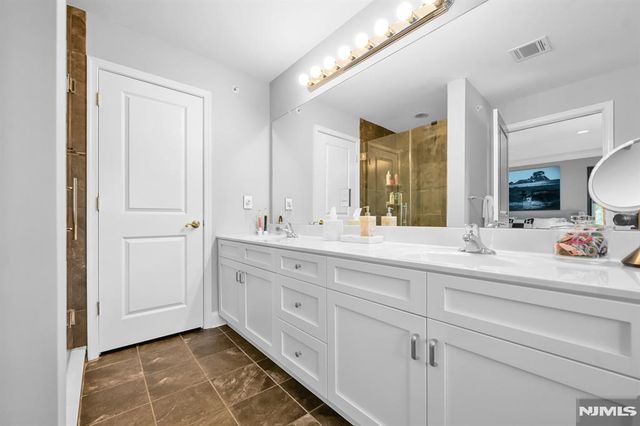 2308 Freeman Way, Allendale, NJ 07401