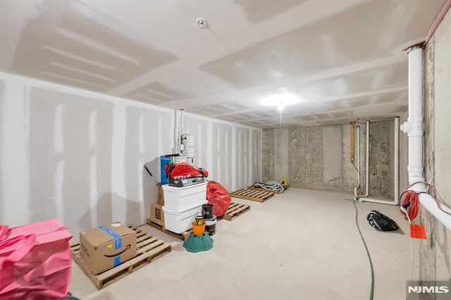 2308 Freeman Way, Allendale, NJ 07401