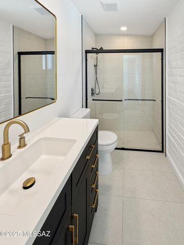 7332 E 42nd Street, Tucson, AZ 85730