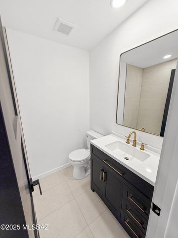 7332 E 42nd Street, Tucson, AZ 85730