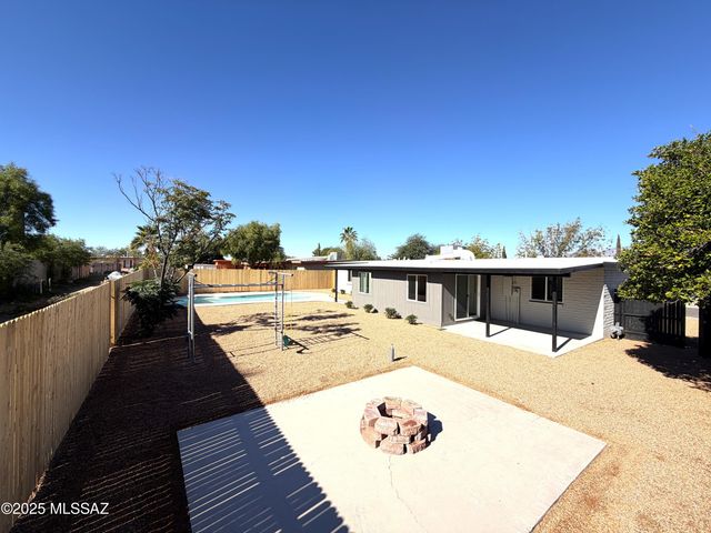 7332 E 42nd Street, Tucson, AZ 85730