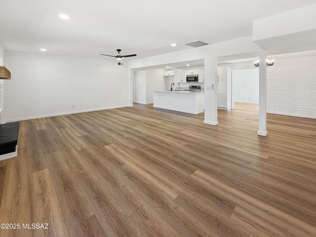 7332 E 42nd Street, Tucson, AZ 85730