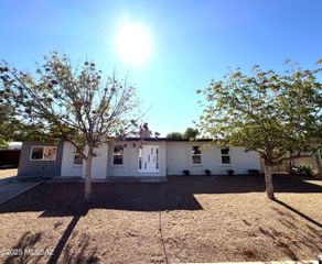 7332 E 42nd Street, Tucson, AZ 85730