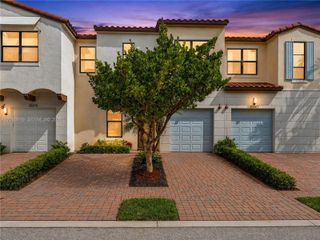 20973 NW 1st Drive, Pembroke Pines, FL 33029