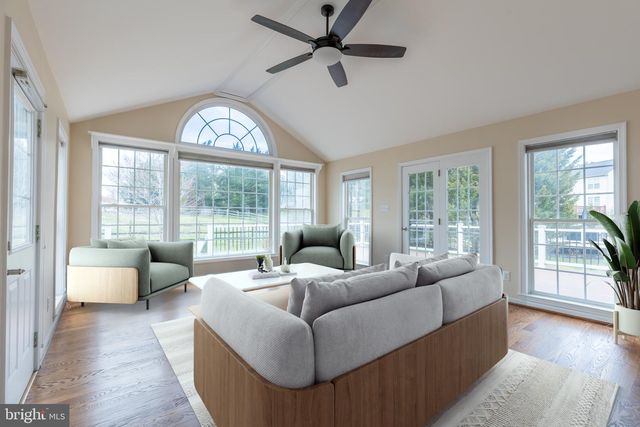 20 HUMMINGBIRD LN, Newark, DE 19711