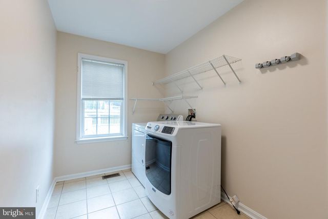 20 HUMMINGBIRD LN, Newark, DE 19711