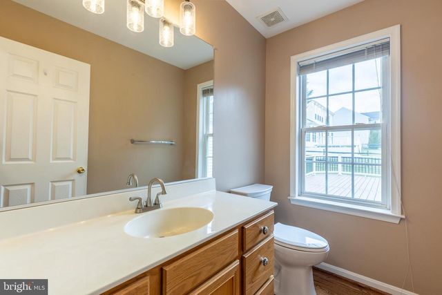 20 HUMMINGBIRD LN, Newark, DE 19711