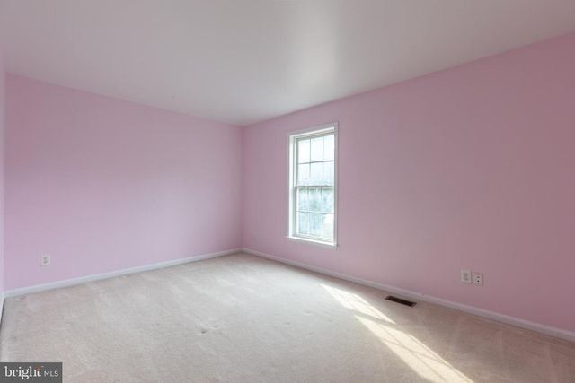 20 HUMMINGBIRD LN, Newark, DE 19711