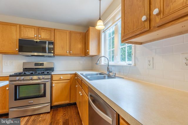 20 HUMMINGBIRD LN, Newark, DE 19711