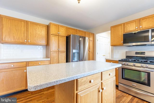 20 HUMMINGBIRD LN, Newark, DE 19711