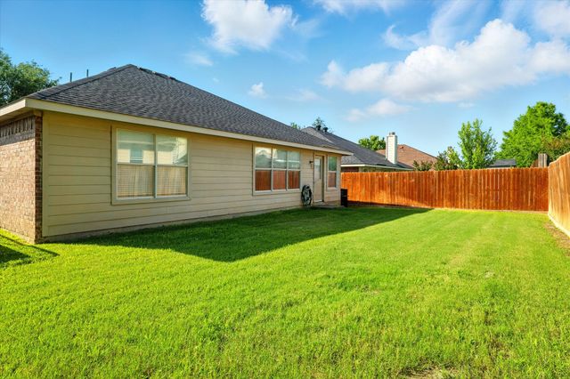 1015 Cutting Horse Drive, Mansfield, TX 76063