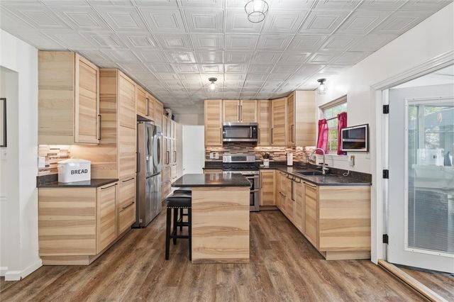 105 Bayberry Ln, Cranberry Twp, PA 16066