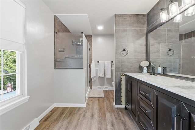 105 Bayberry Ln, Cranberry Twp, PA 16066