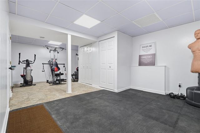 105 Bayberry Ln, Cranberry Twp, PA 16066