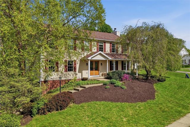 105 Bayberry Ln, Cranberry Twp, PA 16066