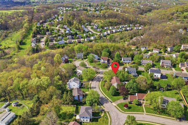 105 Bayberry Ln, Cranberry Twp, PA 16066