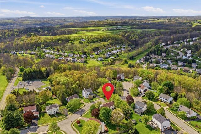 105 Bayberry Ln, Cranberry Twp, PA 16066