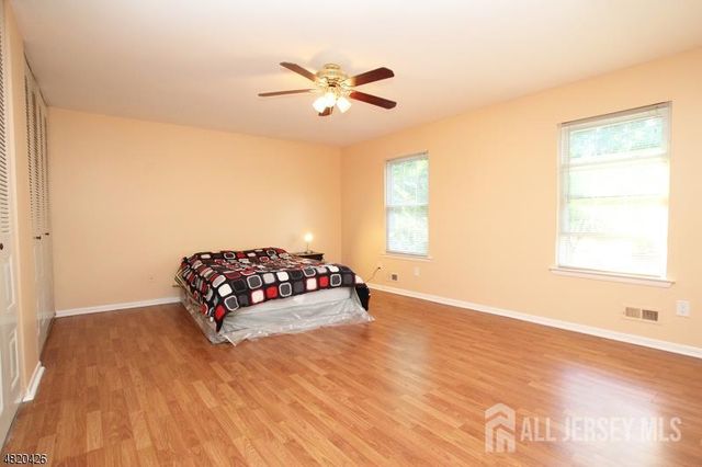 2 Wyndham Way, Piscataway, NJ 08854