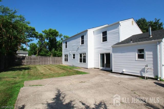 2 Wyndham Way, Piscataway, NJ 08854