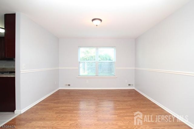 2 Wyndham Way, Piscataway, NJ 08854