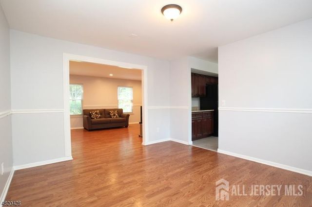 2 Wyndham Way, Piscataway, NJ 08854