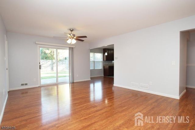 2 Wyndham Way, Piscataway, NJ 08854