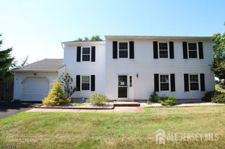 2 Wyndham Way, Piscataway, NJ 08854