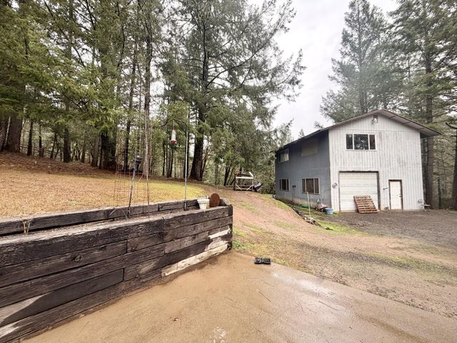 360 Hessar Street, Grants Pass, OR 97527