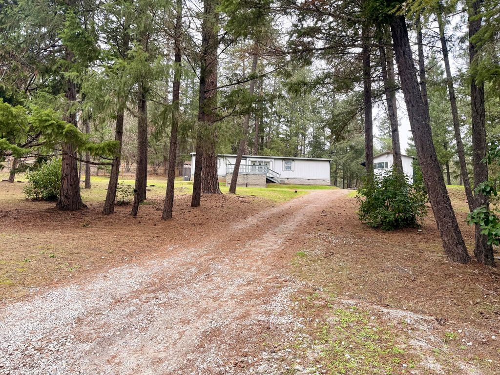 360 Hessar Street, Grants Pass, OR 97527