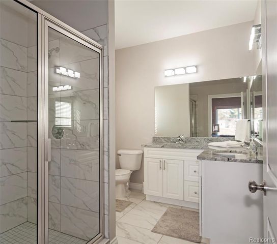 1200 Drakeshire Drive, Commerce Twp, MI 48390