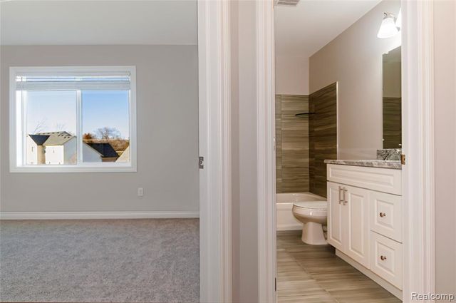 1200 Drakeshire Drive, Commerce Twp, MI 48390