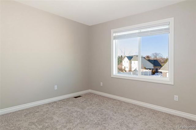 1200 Drakeshire Drive, Commerce Twp, MI 48390