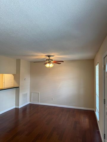 6402 Del Monte Drive 57, Houston, TX 77057