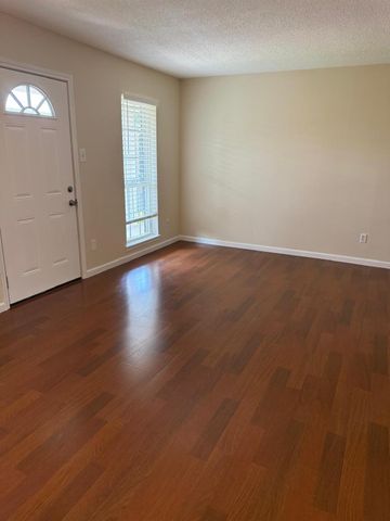 6402 Del Monte Drive 57, Houston, TX 77057