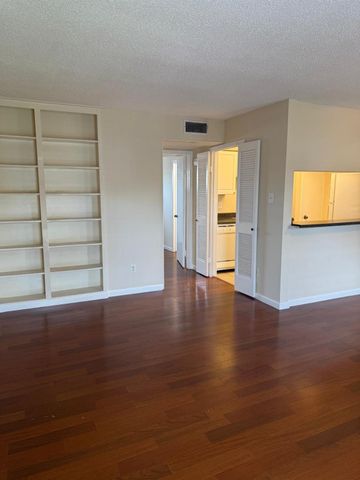 6402 Del Monte Drive 57, Houston, TX 77057