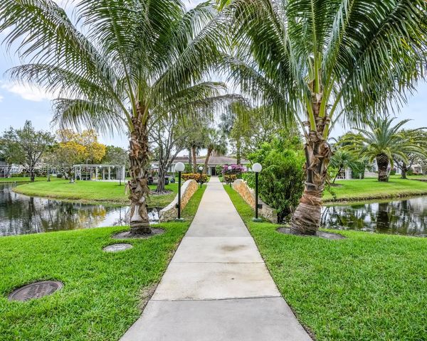 4806 NW 36th Street 515, Lauderdale Lakes, FL 33319