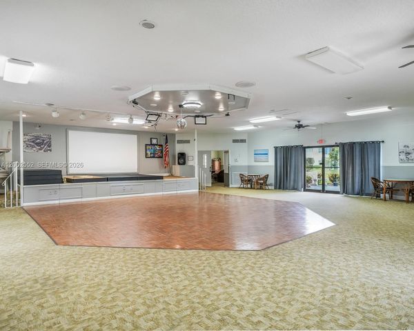 4806 NW 36th Street 515, Lauderdale Lakes, FL 33319