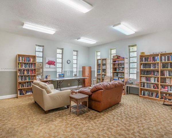 4806 NW 36th Street 515, Lauderdale Lakes, FL 33319