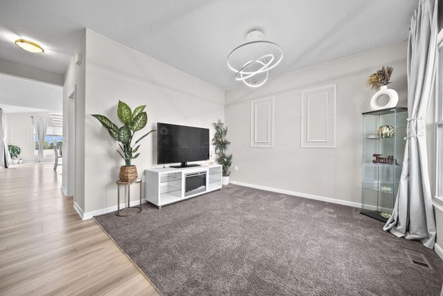 7271 Ribault Drive NW, Pickerington, OH 43147