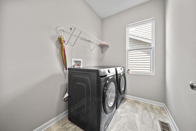 7271 Ribault Drive NW, Pickerington, OH 43147
