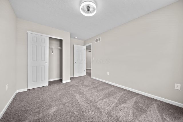 7271 Ribault Drive NW, Pickerington, OH 43147