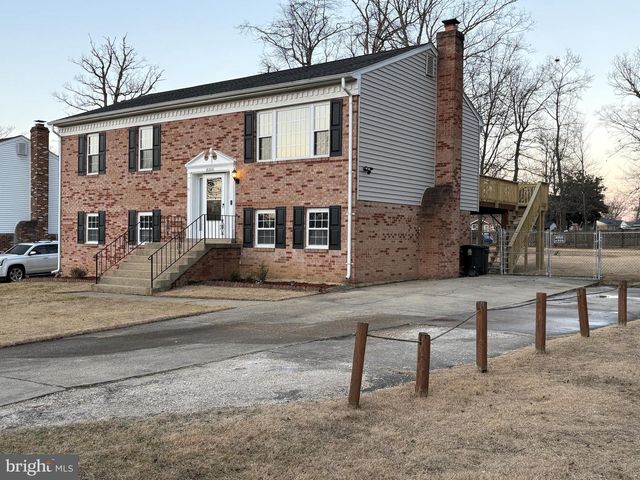 8206 COMET DR, Fort Washington, MD 20744