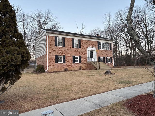 8206 COMET DR, Fort Washington, MD 20744