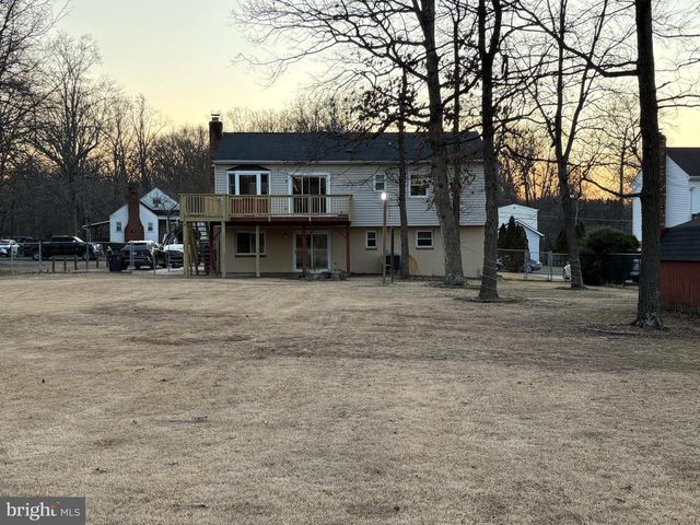 8206 COMET DR, Fort Washington, MD 20744