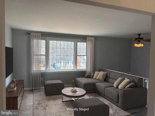 8206 COMET DR, Fort Washington, MD 20744