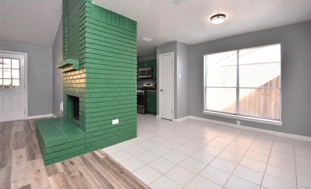 2711 Goldspring Lane, Spring, TX 77373