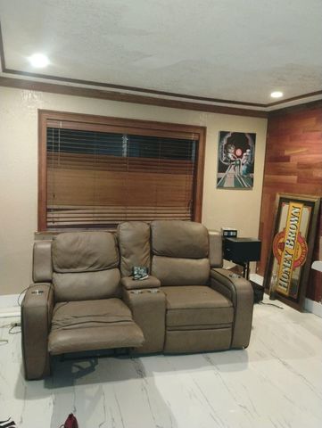 5624 NW 21ST Street 33-E, Lauderhill, FL 33313