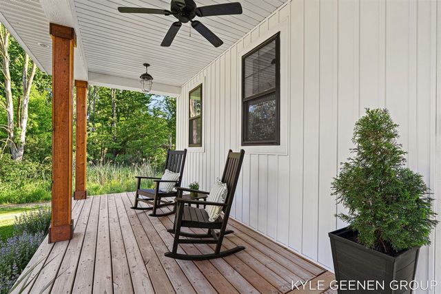 312 48th Avenue, Zeeland, MI 49464