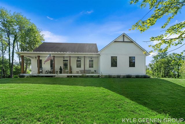 312 48th Avenue, Zeeland, MI 49464